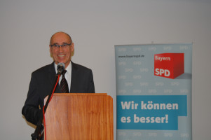Begrüßung durch den Vorsitzenden der WürzburgSPD Eberhard Grötsch