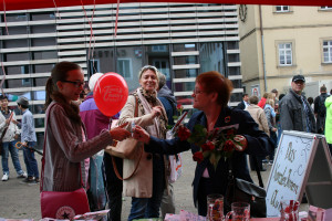 Rosen, Luftballons und nette Gespräche auf dem Stand der Würzburger SPD.