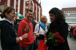 Viele Besucher des Stadtfestes freuten sich über ein Gespräch mit Bundestagskandidatin Homaira Mansury.