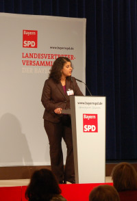 Homaira Mansury hielt eine engagierte Rede zur Glaubwürdigkeit in der Politik.